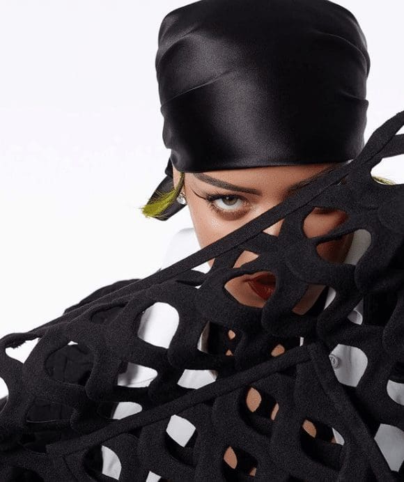 Symbolic Pics of the Month 08/21 6 rihanna3 Symbolic Pics of the Month 08/21