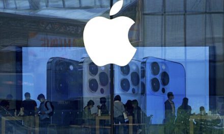 China crackdown on Apple store hits apps for reading Bible, Quran