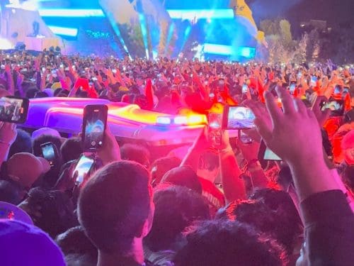 Something Extremely Dark Happened at Travis Scott's Deadly "Astroworld" Festival 10 astroworld 1 e1636310389497 Something Extremely Dark Happened at Travis Scott's Deadly "Astroworld" Festival