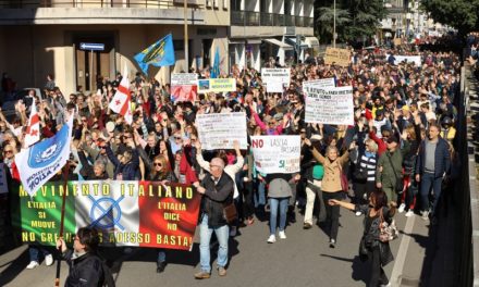 Italian Government Raids Homes of Anti-Vaccine Passport Activists