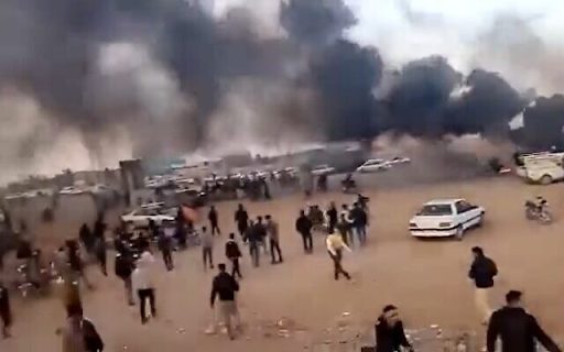 Police fire tear gas at Iranians protesting water shortages in city of Isfahan