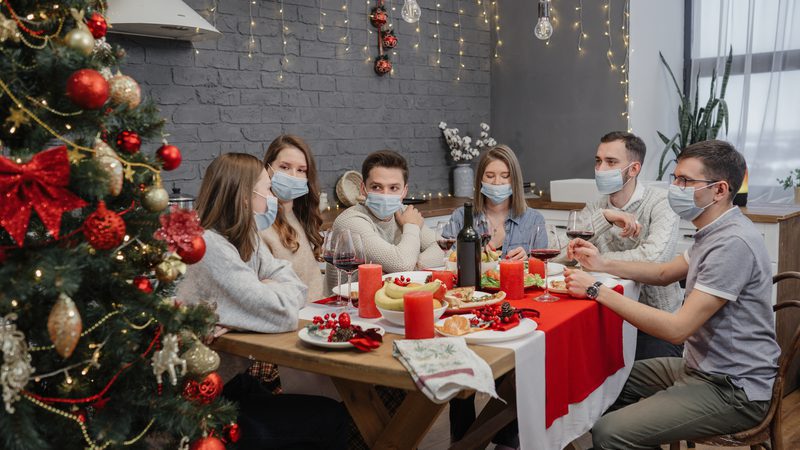 Quebec Will Allow Bigger Holiday Gatherings — But Only The Vaccinated Are Invited